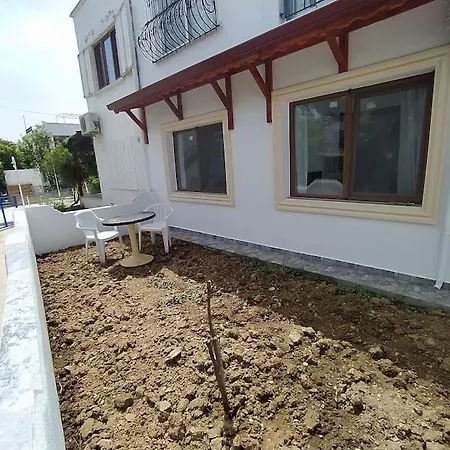 Datca Oezbel'De Bahceli Sirin Ev Villa *