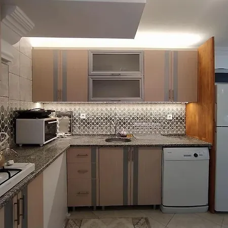 Villa Datca Oezbel'De Bahceli Sirin Ev *